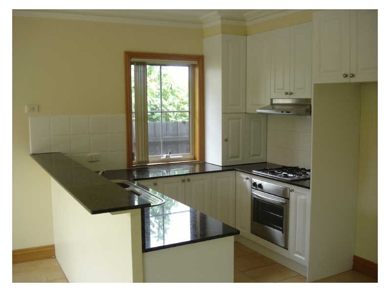 2/6 Stewart Road, Oakleigh East VIC 3166