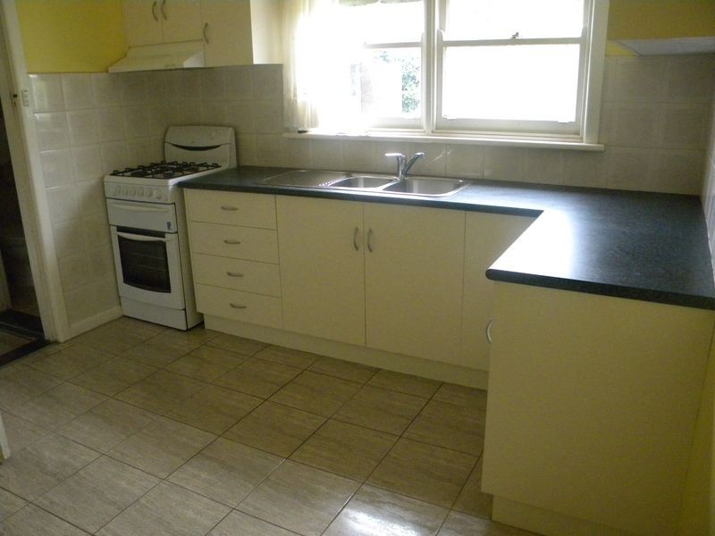 11 Bond Street, Clayton South VIC 3169