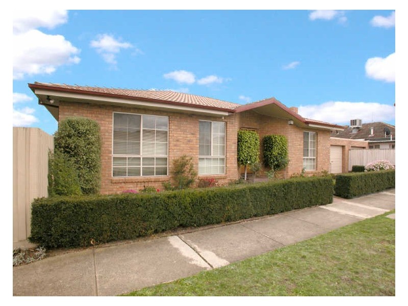 2/24 Strelden Avenue, Oakleigh East VIC 3166