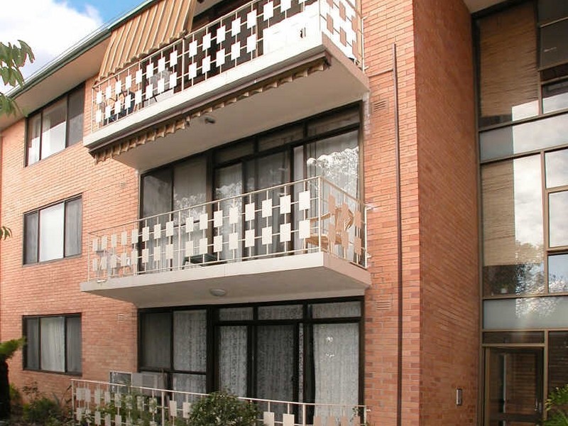 4/1447 Dandenong Road, Malvern East VIC 3145