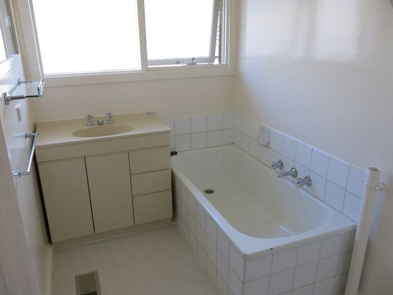 2/50 Drummond Street, Chadstone VIC 3148