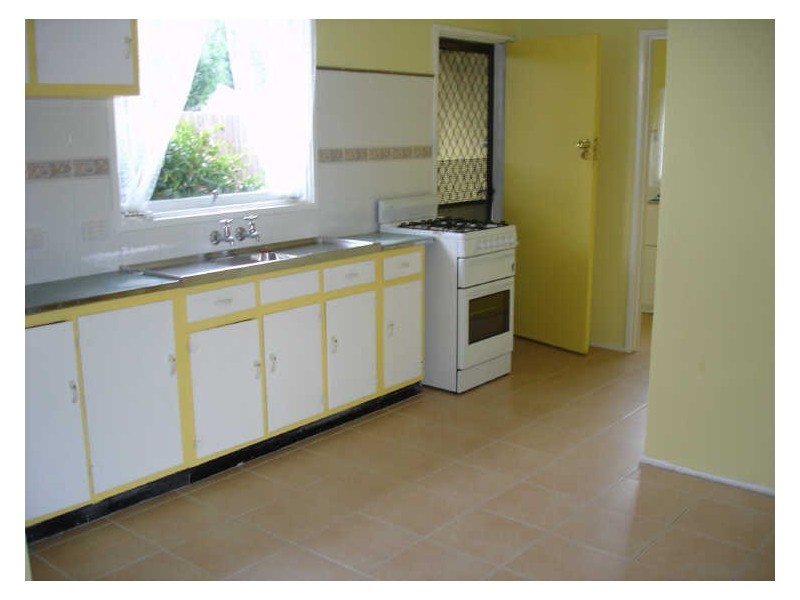 30 Roberts Avenue, Mulgrave VIC 3170