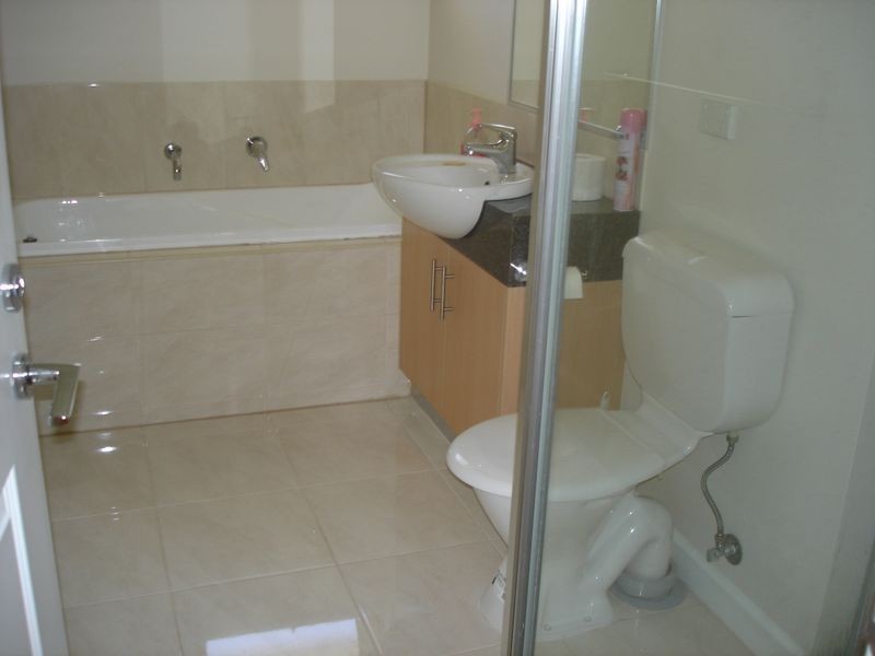 1/103 Power Avenue, Chadstone VIC 3148