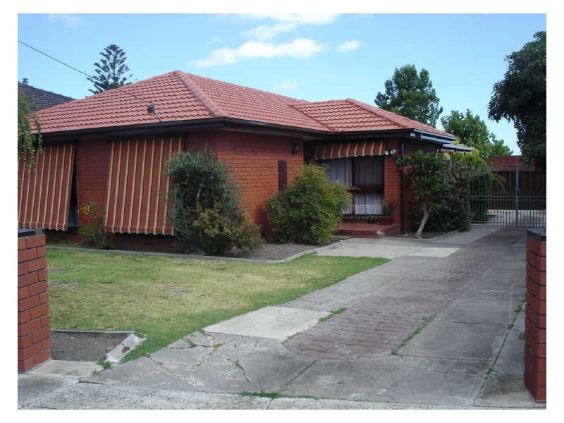 18 Lanark Street, Clayton South VIC 3169