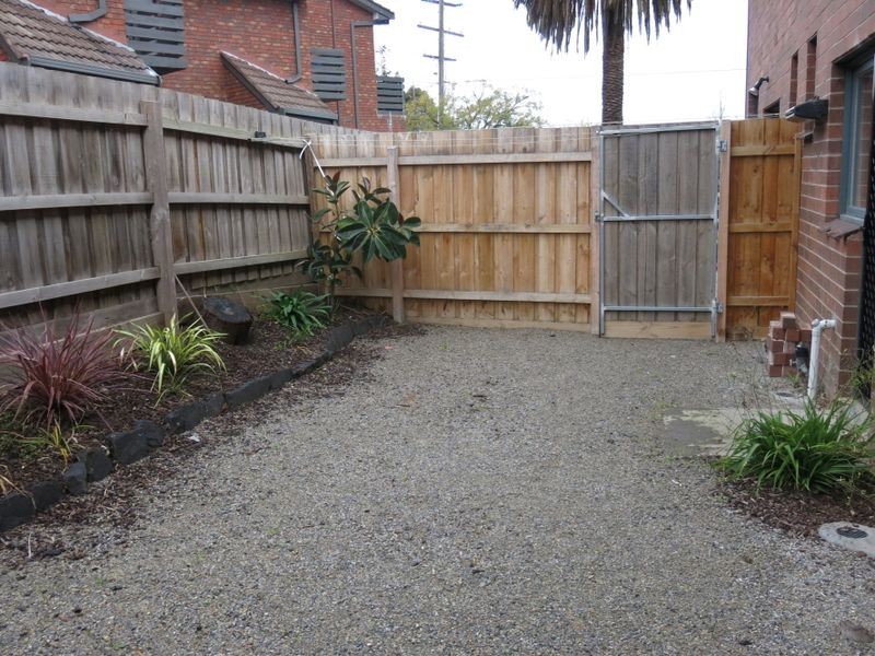 2/1767 Dandenong Road, Oakleigh East VIC 3166