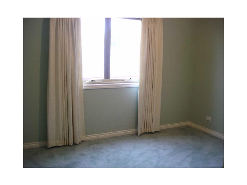 2/13-15 Heath Avenue, Oakleigh VIC 3166