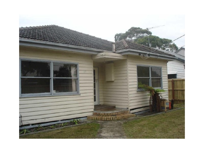 17 Mallawa Street, Clayton South VIC 3169