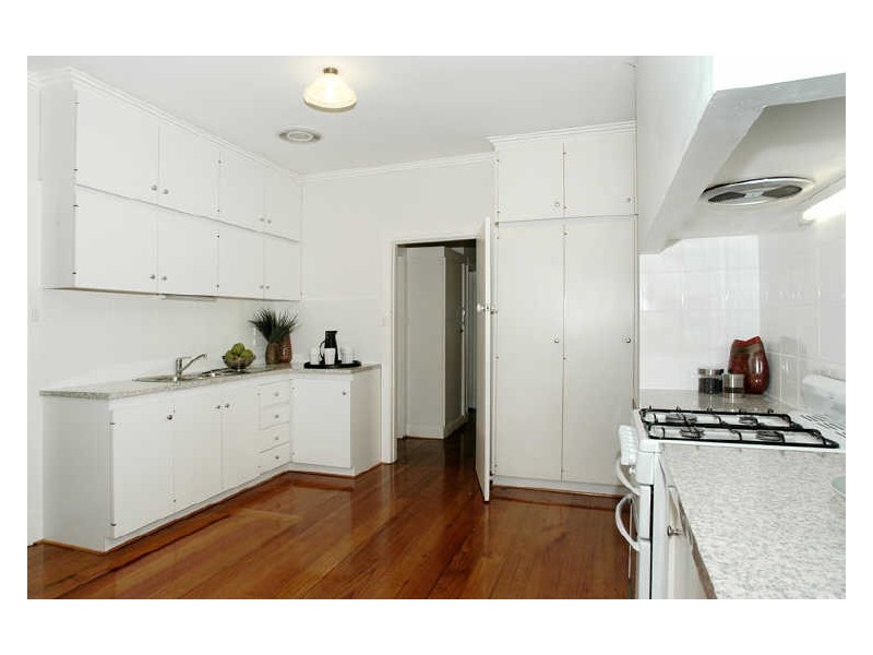 8 Young Street, Oakleigh VIC 3166