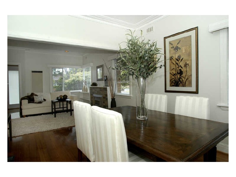 8 Young Street, Oakleigh VIC 3166