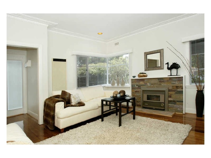 8 Young Street, Oakleigh VIC 3166