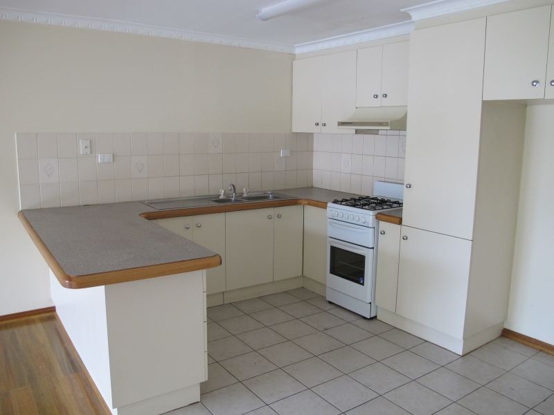 2/8 Stewart Road, Oakleigh East VIC 3166