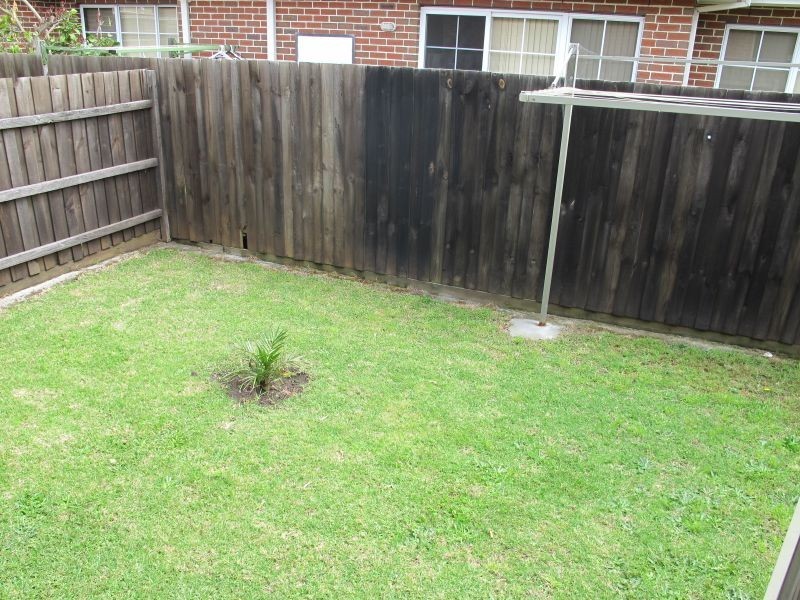 2/8 Stewart Road, Oakleigh East VIC 3166