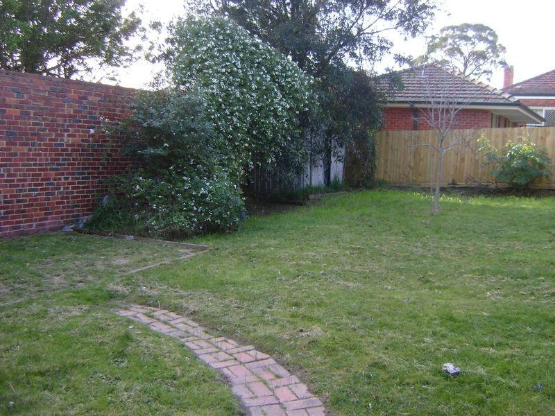 13 Tuhan Street, Chadstone VIC 3148