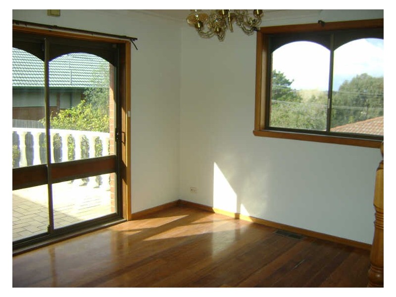 17 Outlook Court, Chadstone VIC 3148