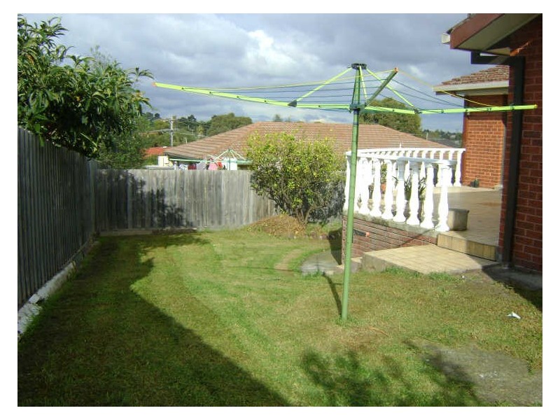 17 Outlook Court, Chadstone VIC 3148