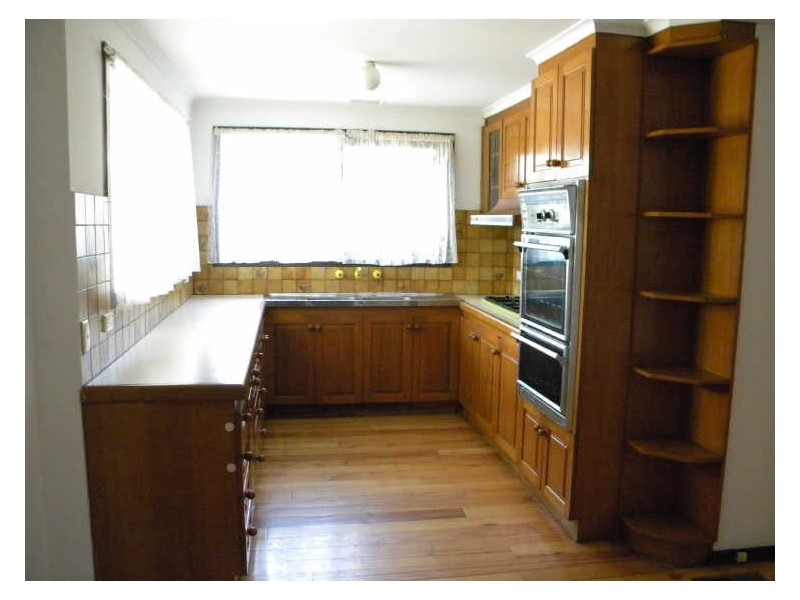 7 Salvana Avenue, Mitcham VIC 3132