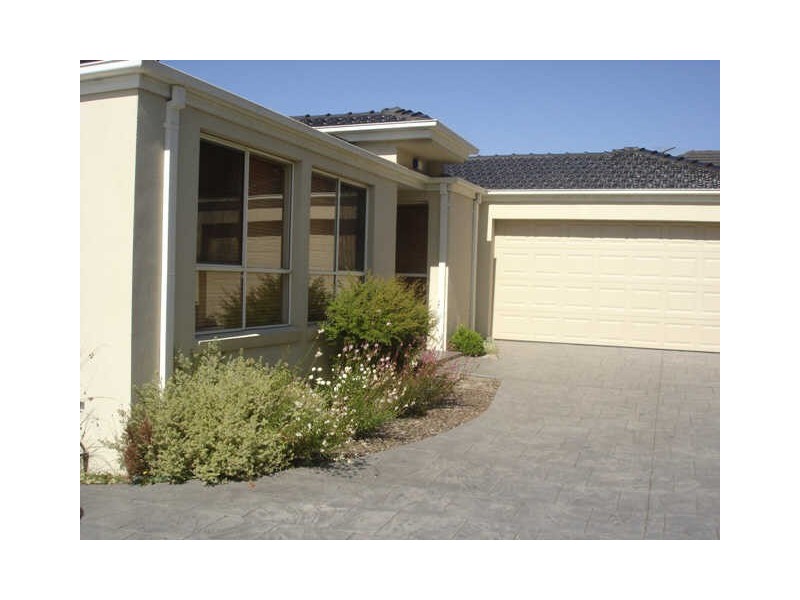 3/2 Adrienne Crescent, Mount Waverley VIC 3149