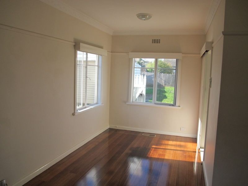 4 Dover Street, Oakleigh East VIC 3166