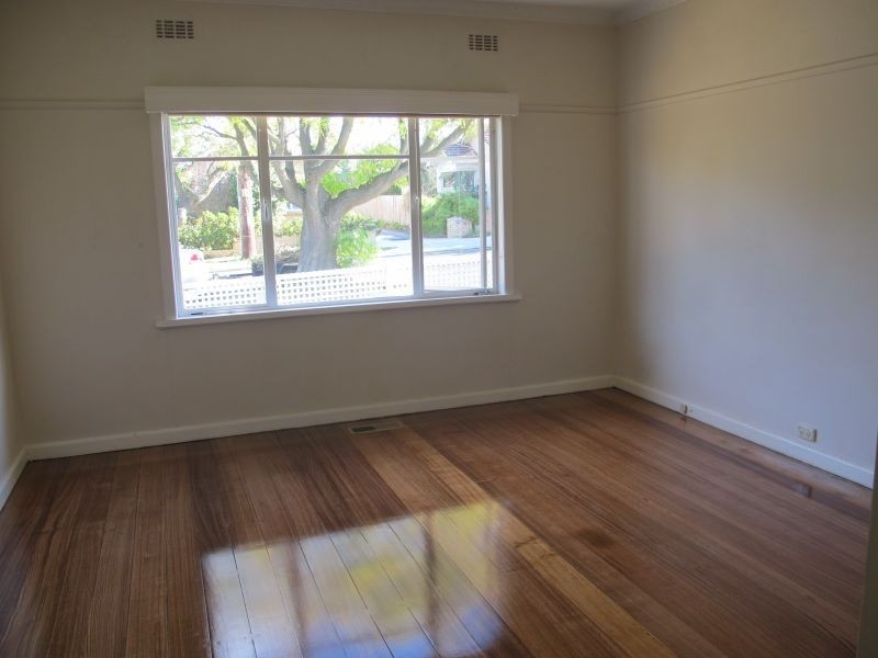 4 Dover Street, Oakleigh East VIC 3166