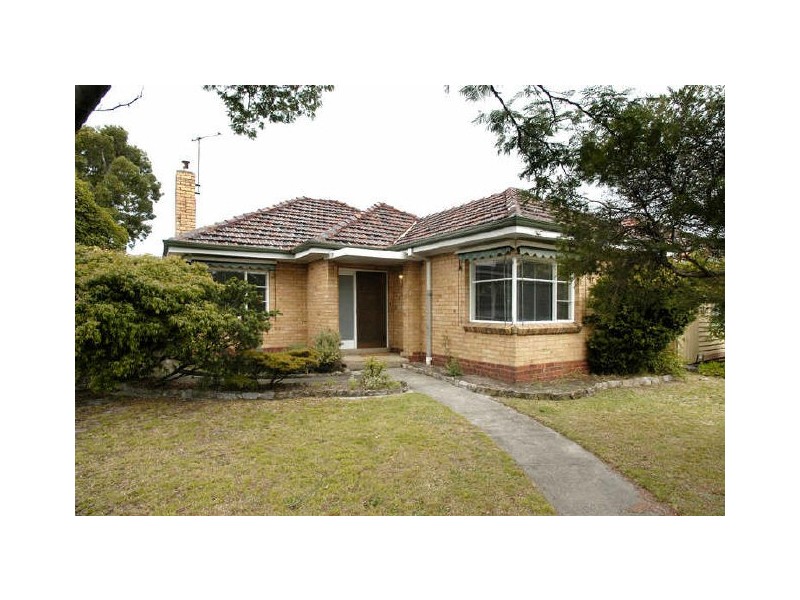 8 Young Street, Oakleigh VIC 3166