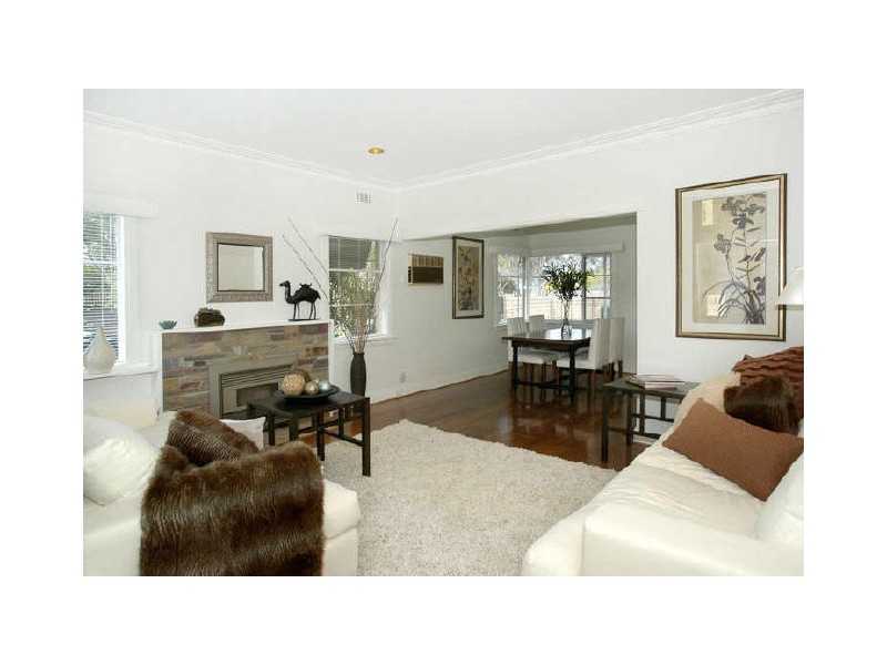 8 Young Street, Oakleigh VIC 3166