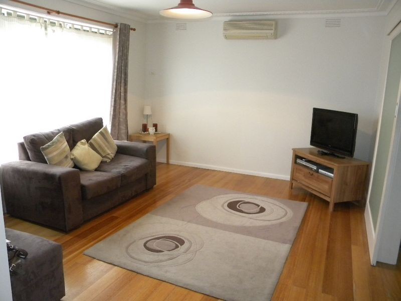 2/11 Reid Street, Oakleigh South VIC 3167