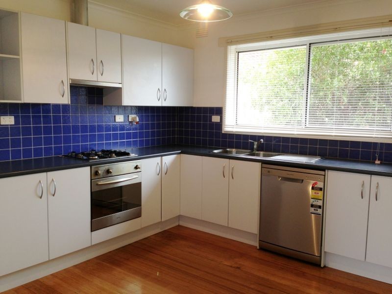 2/11 Reid Street, Oakleigh South VIC 3167