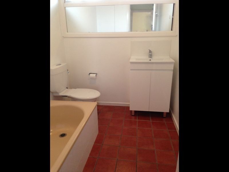 2/11 Reid Street, Oakleigh South VIC 3167