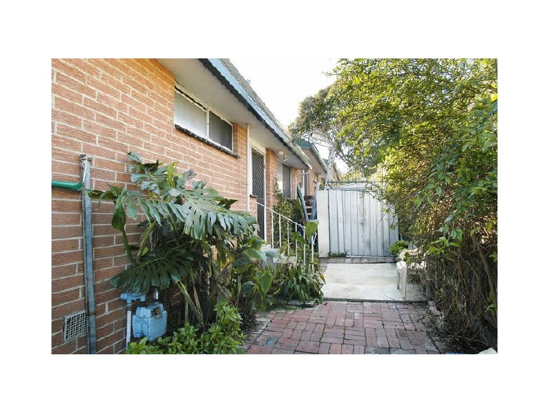 1/10 Stapley Crescent, Chadstone VIC 3148