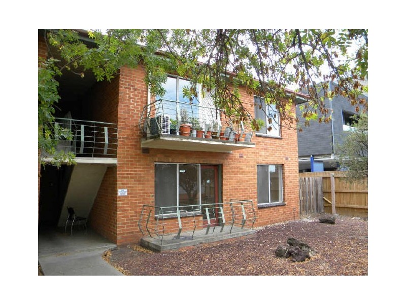 1/3B Warrigal Road, Hughesdale VIC 3166