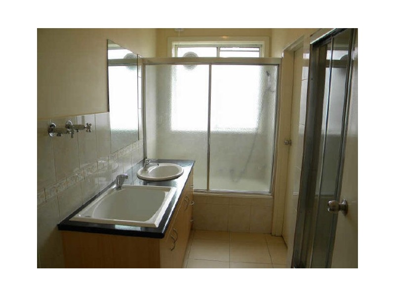 1/3B Warrigal Road, Hughesdale VIC 3166