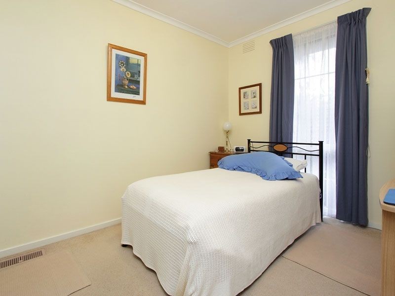 2/43 Barrington Street, Bentleigh East VIC 3165