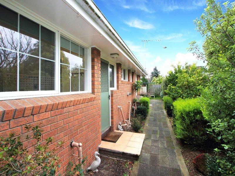 2/43 Barrington Street, Bentleigh East VIC 3165