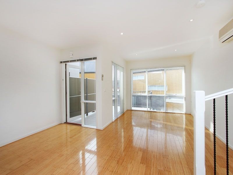 9/2 Gibson Street, Caulfield East VIC 3145