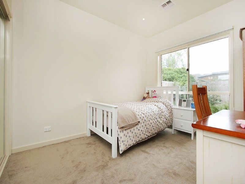 2/33 Charlton Street, Mount Waverley VIC 3149