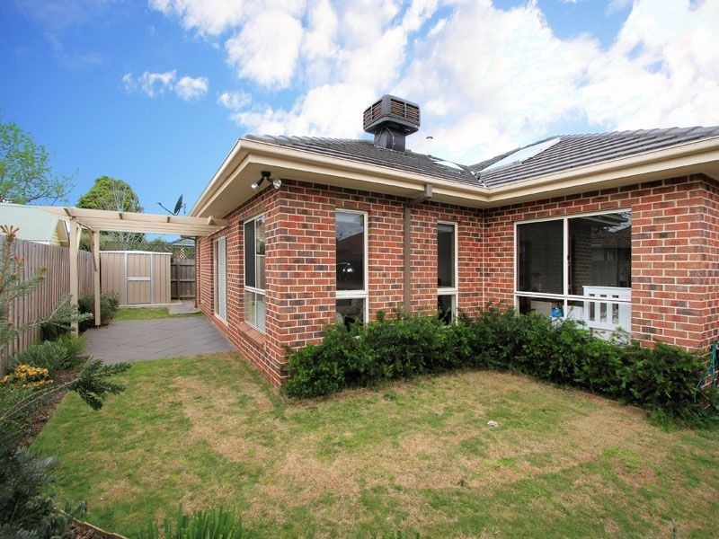 2/33 Charlton Street, Mount Waverley VIC 3149