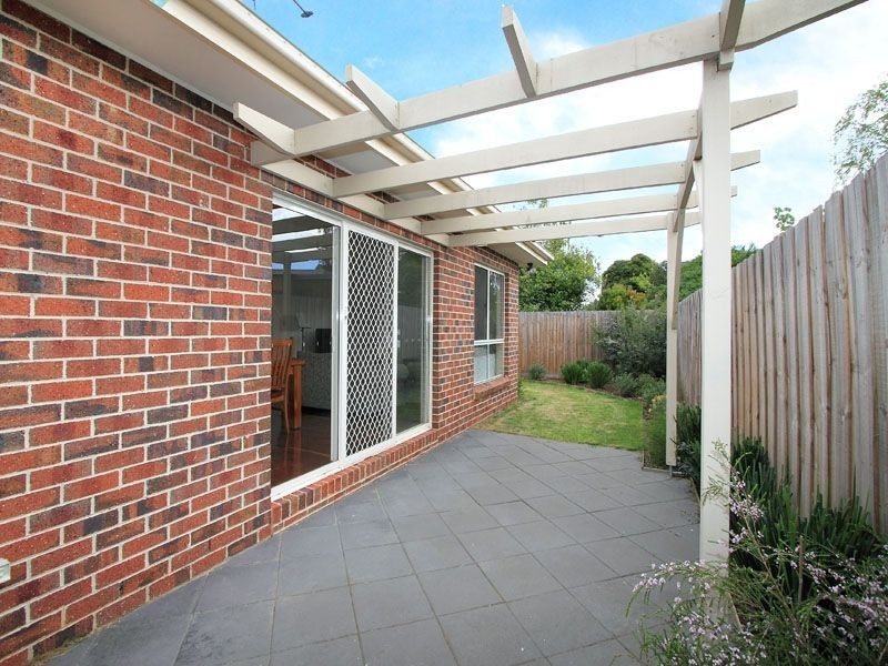 2/33 Charlton Street, Mount Waverley VIC 3149