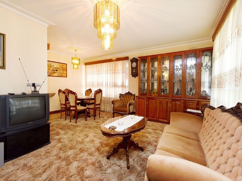 9 Bellerive Avenue, Mount Waverley VIC 3149