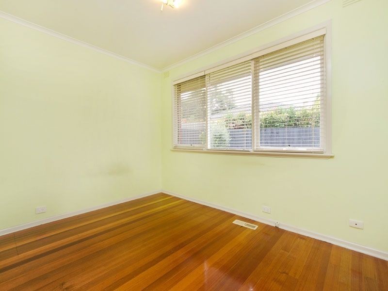 8 Eastbourne Court, Glen Waverley VIC 3150