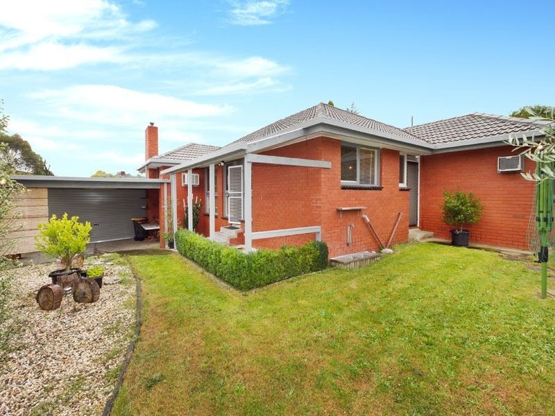 8 Eastbourne Court, Glen Waverley VIC 3150