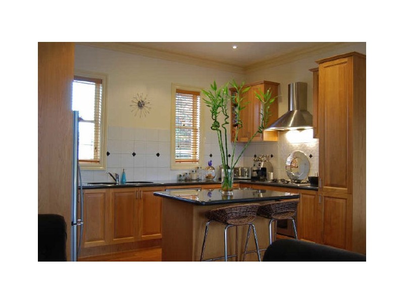 2/71 Macrina Street, Oakleigh East VIC 3166