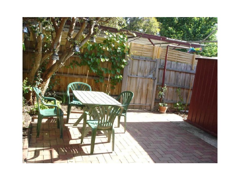 1/120 Ferntree Gully Road, Oakleigh East VIC 3166