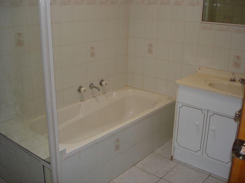 1/8 Stewart Road, Oakleigh East VIC 3166