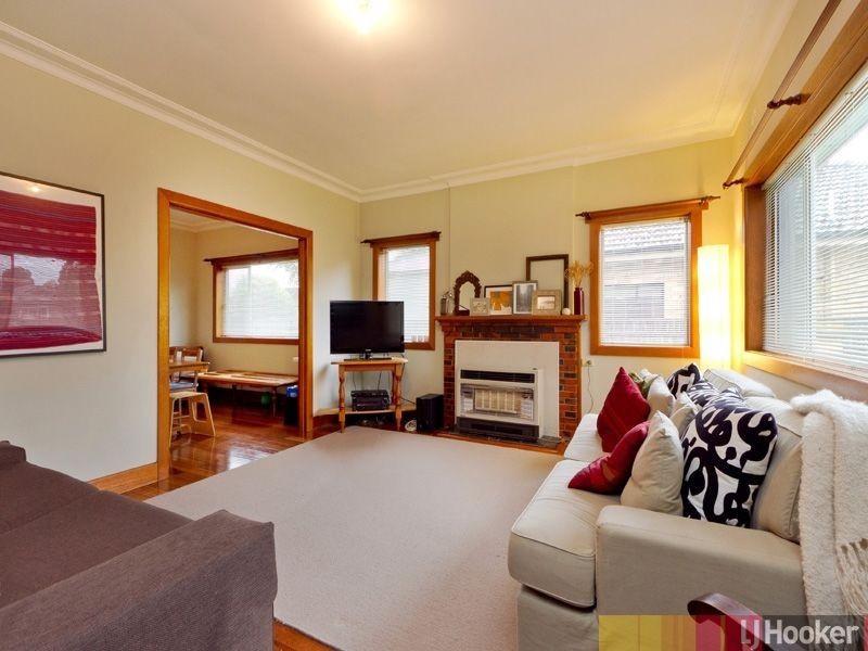 30 Moorookyle Avenue, Hughesdale VIC 3166