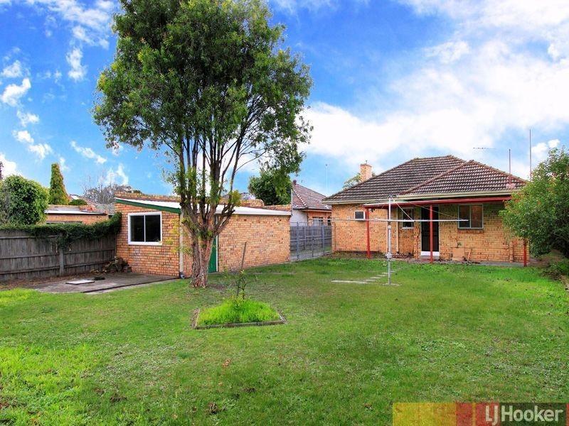 30 Moorookyle Avenue, Hughesdale VIC 3166
