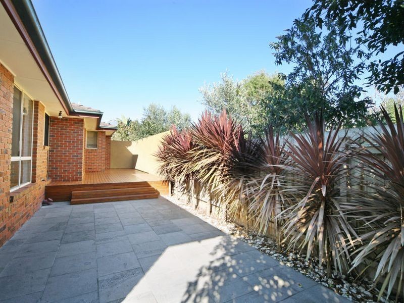 2/7 Greta Street, Oakleigh East VIC 3166