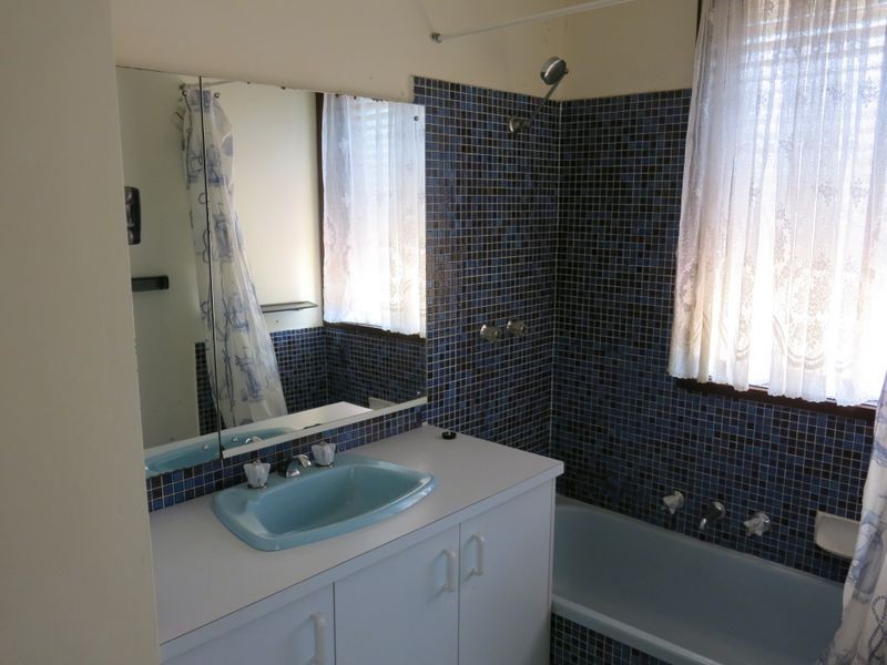 1 Meadows Court, Chadstone VIC 3148