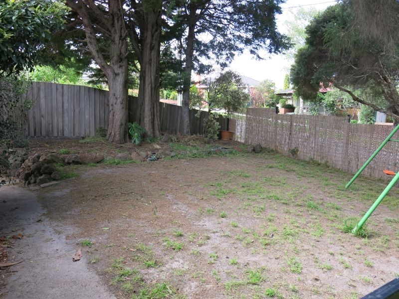 1 Meadows Court, Chadstone VIC 3148