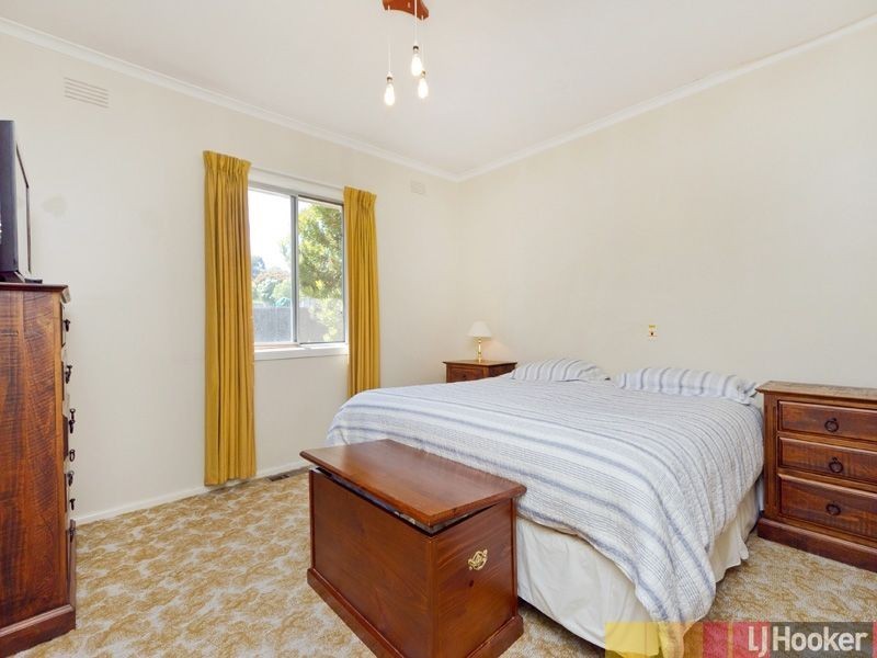 2 Glenora Street, Chadstone VIC 3148