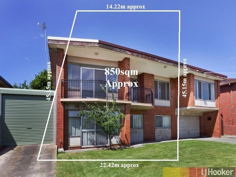 11 Cabena Crescent, Chadstone VIC 3148
